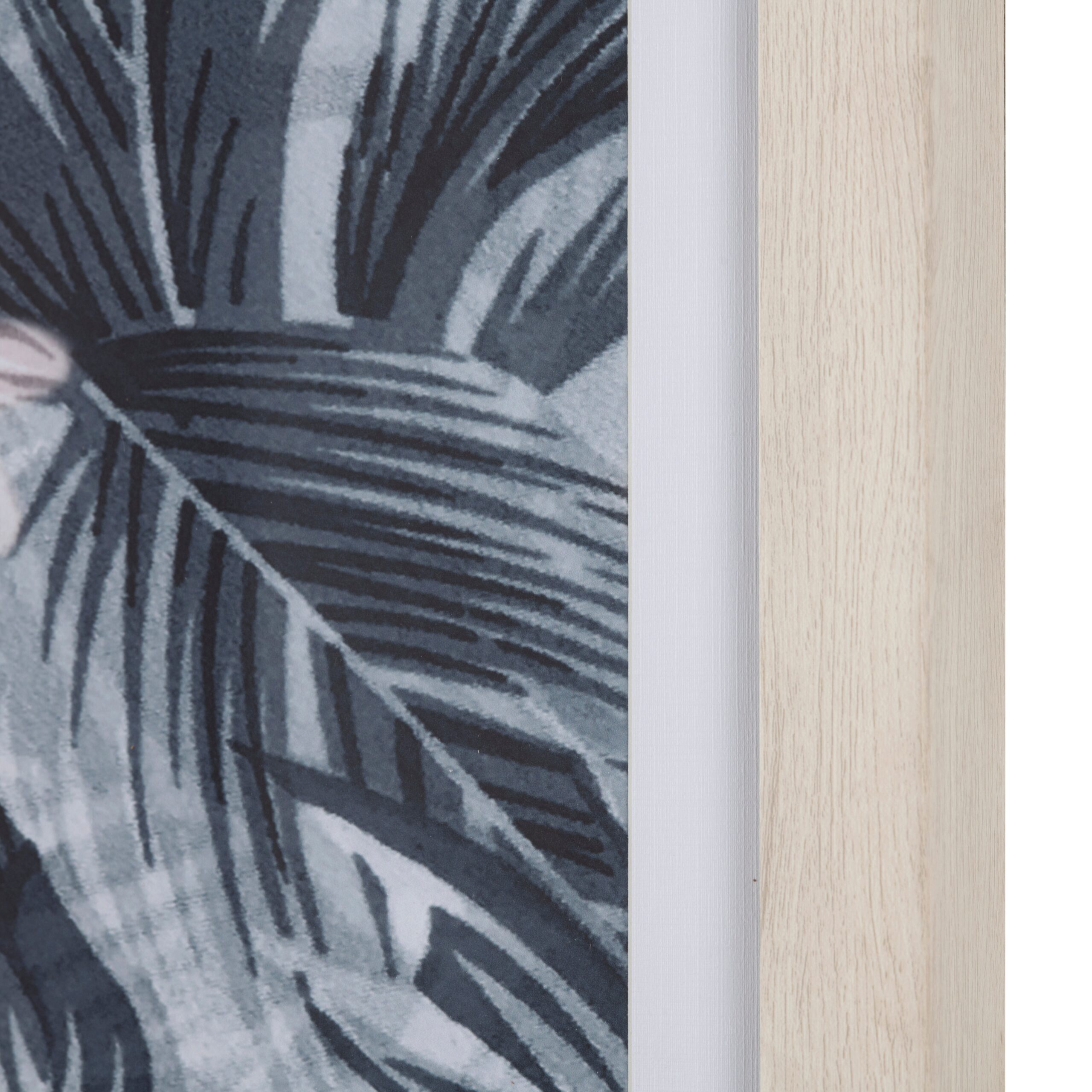 d7ed9666fbffc24fc39f4c92b8c38373 COASTAL FLORALS - Image 1